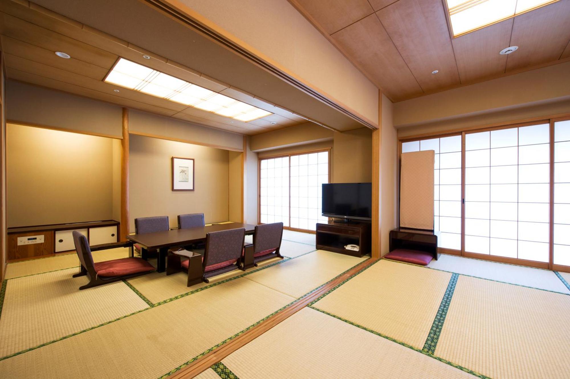 Hotel Okura Jr Huis Ten Bosch Szaszebo Kültér fotó A tatami room at a hotel in Japan