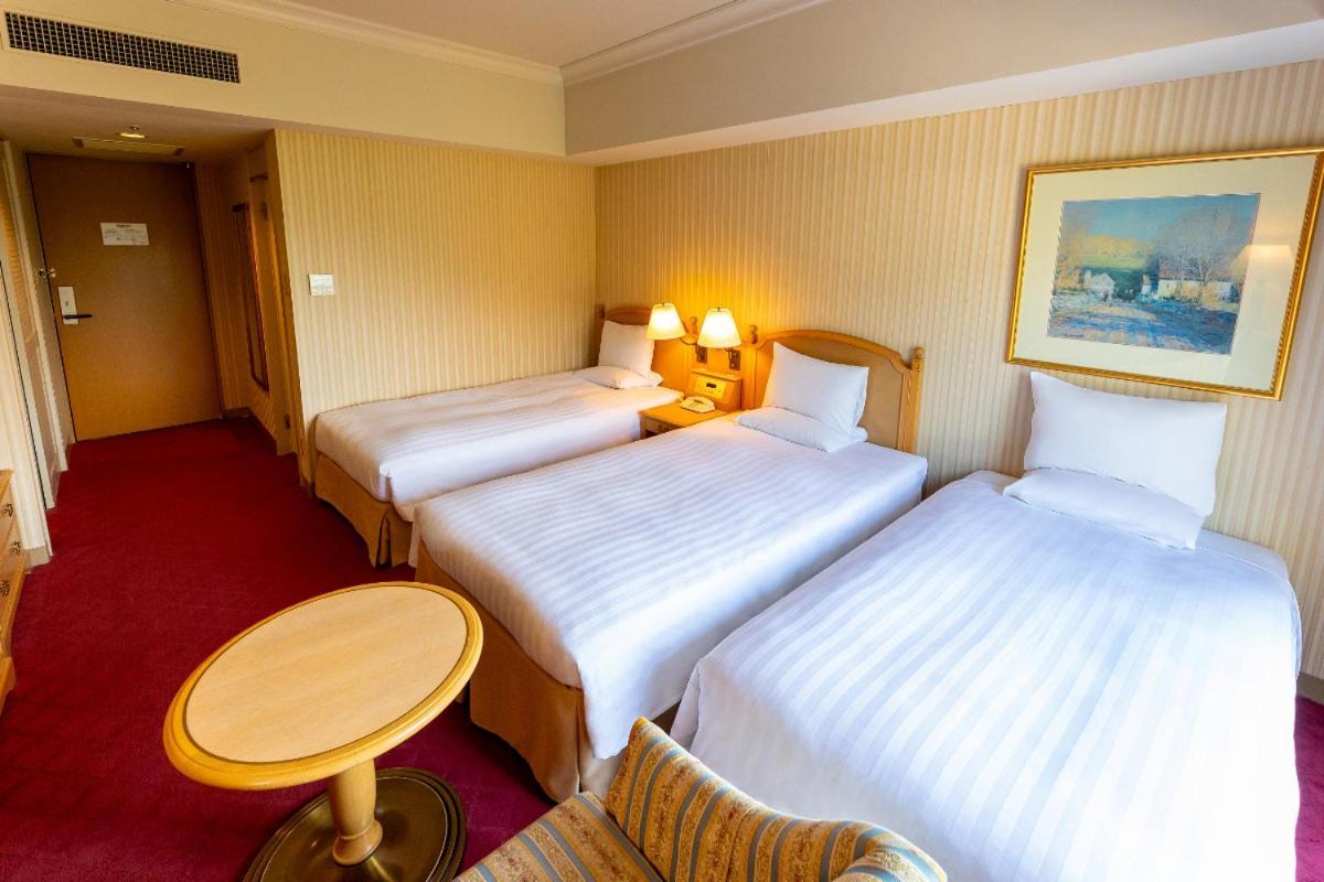 Hotel Okura Jr Huis Ten Bosch Szaszebo Kültér fotó A room at the hotel
