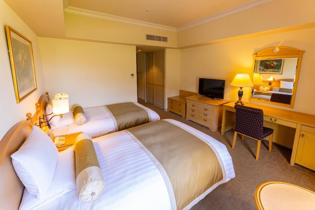 Hotel Okura Jr Huis Ten Bosch Szaszebo Kültér fotó A room at the hotel